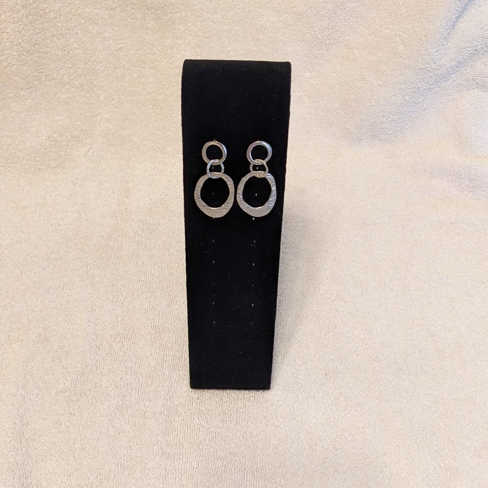 Silpada Sterling Freeform Oval Textured Interlocking Circle Post Earrings